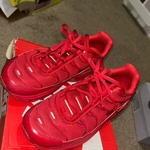Nike air max plus size 2y